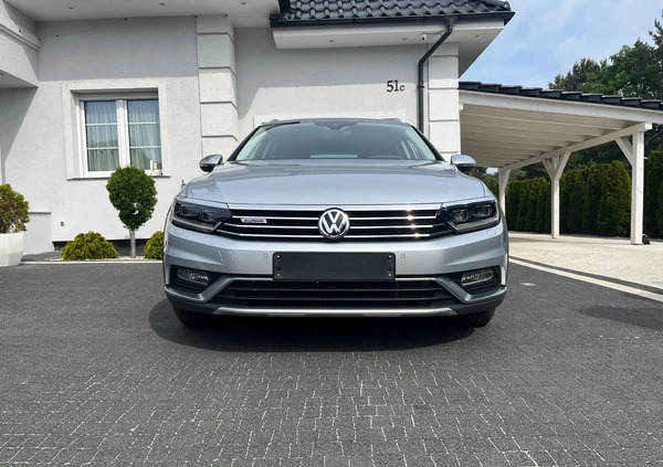 Volkswagen Passat cena 92000 przebieg: 164891, rok produkcji 2019 z Chęciny małe 781